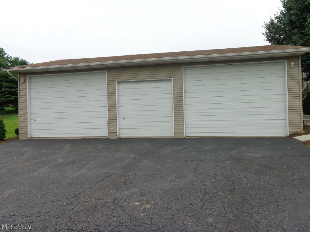 6029 Navarre Road Southwest Canton, OH 44706 - Photo 20 of 22