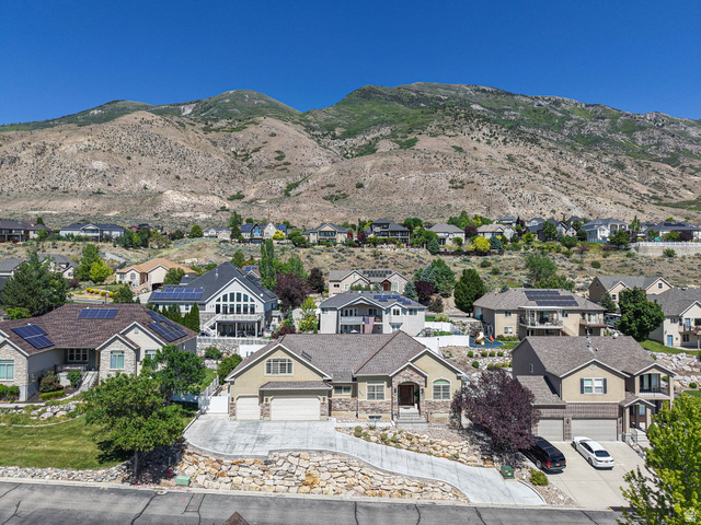 9502 Aztec Drive Cedar Hills, UT 84062 - Photo 5 of 89
