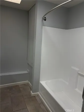 $2,000 | 2618 4th Street, Riverside, CA 92507