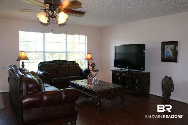 32515 Arbor Ridge Circle Lillian, AL 36549 - Photo 12 of 40 Living room