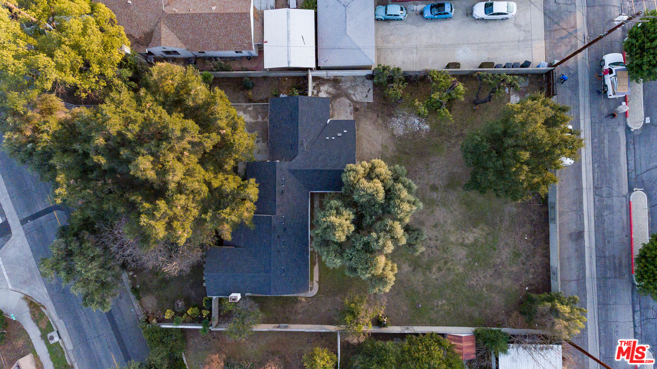 2225 Scott Road Burbank, CA 91504 - Photo 2 of 26 Gallery Image 2