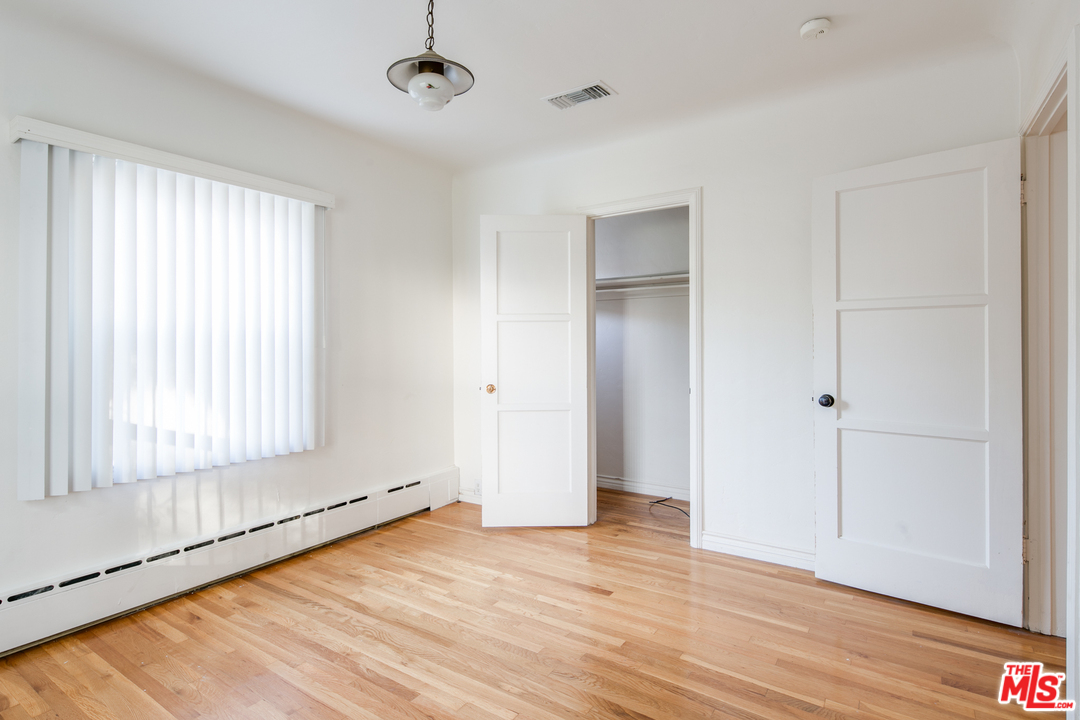 2225 Scott Road Burbank, CA 91504 - Photo 15 of 26 Gallery Image 15