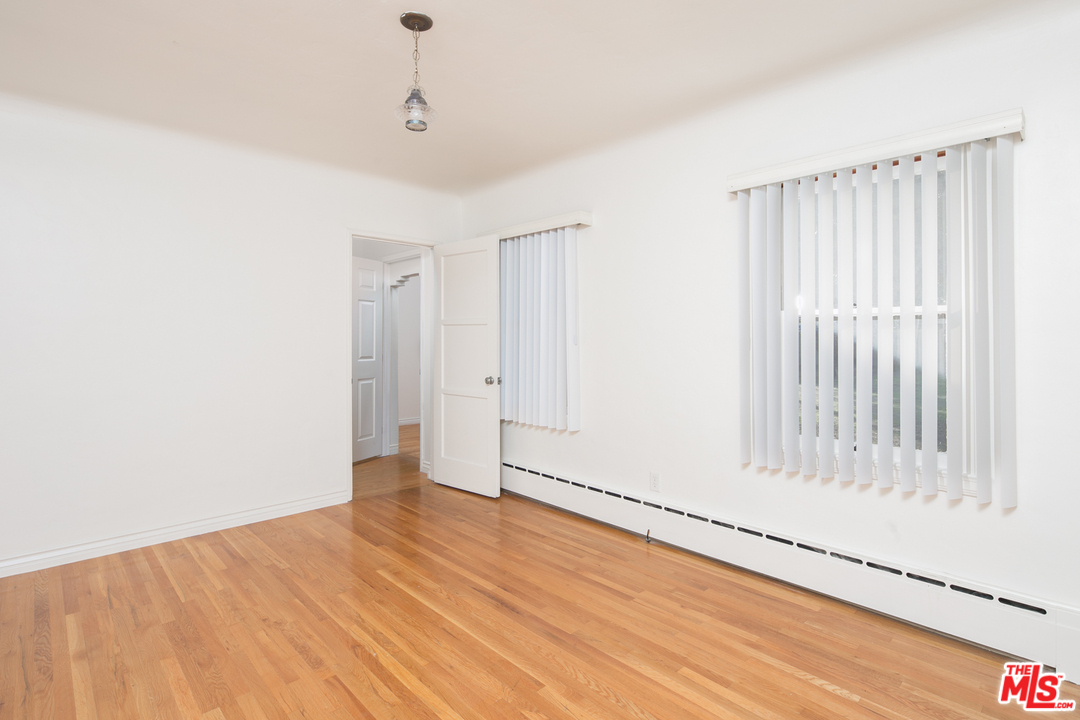 2225 Scott Road Burbank, CA 91504 - Photo 18 of 26 Gallery Image 18
