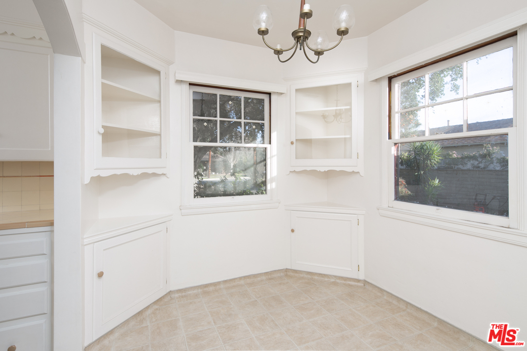 2225 Scott Road Burbank, CA 91504 - Photo 24 of 26 Gallery Image 24