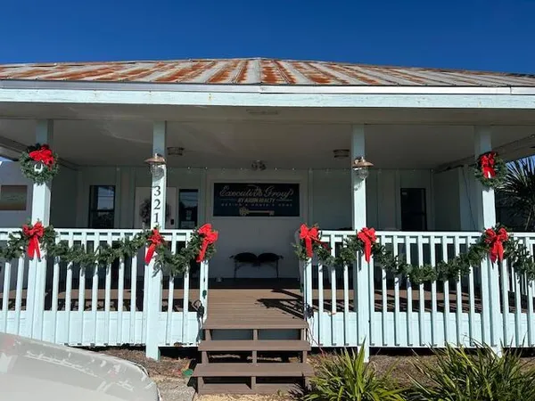 $1,500 | 321 Harbor Boulevard, Destin, FL 32541