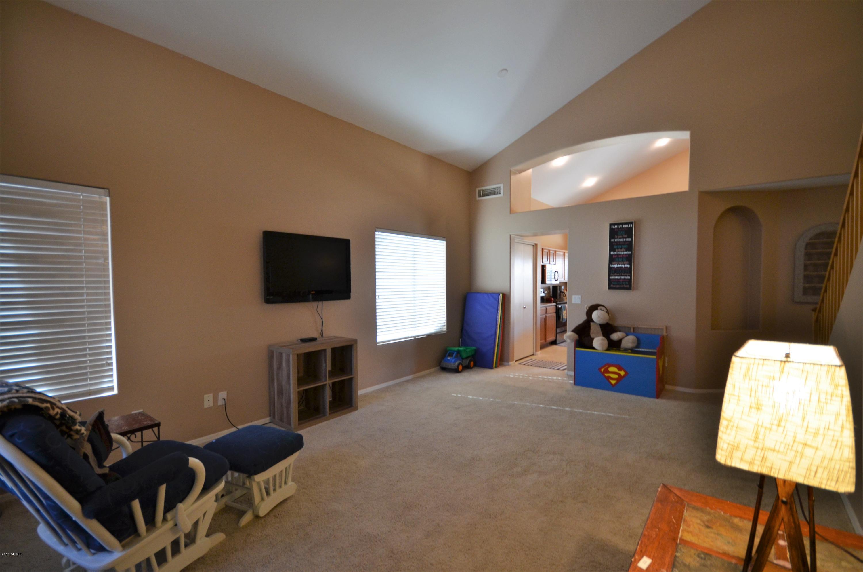 4330 East Dublin Street Gilbert, AZ 85295 - Photo 4 of 36 Living Room