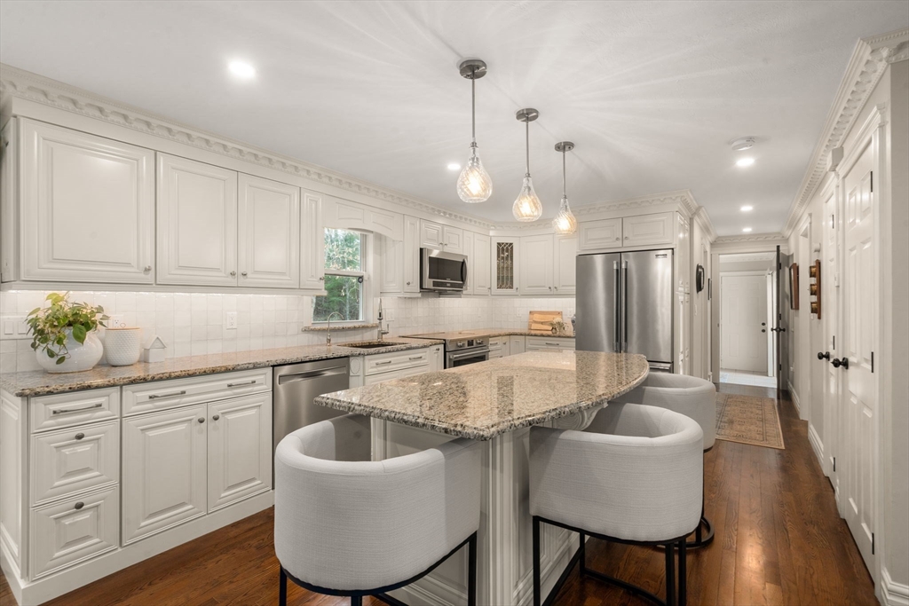 57 Fairhaven Lane Barnstable, MA 02632 - Photo 7 of 40