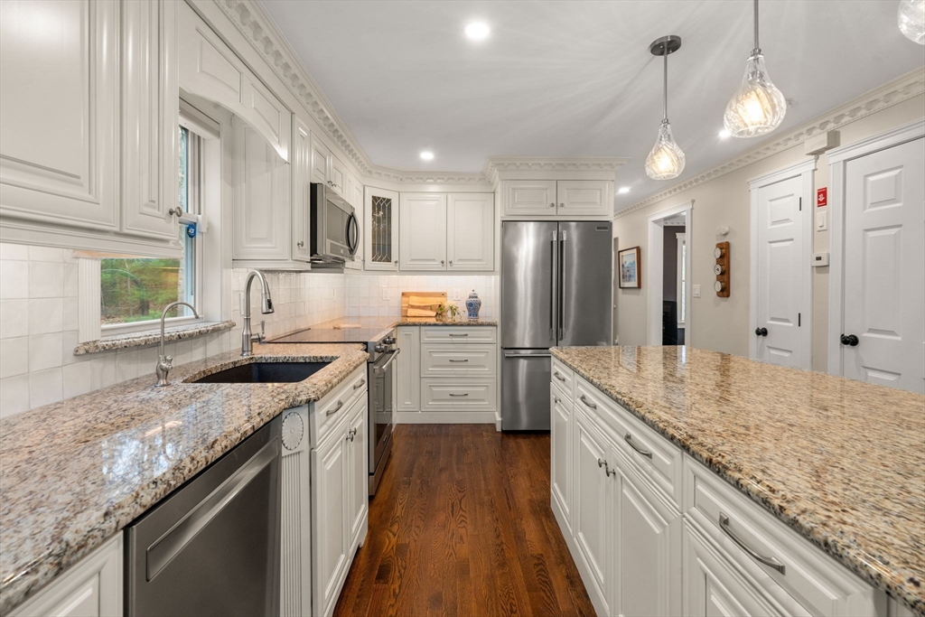 57 Fairhaven Lane Barnstable, MA 02632 - Photo 8 of 40
