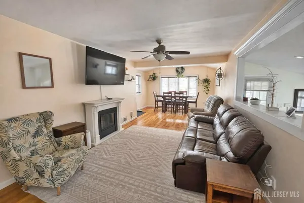 $3,200 | 100 Pinetree Drive, Sayreville, NJ 08859