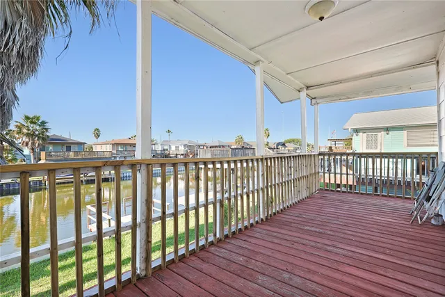 $299,000 | 434 Pompano Street, Bayou Vista, TX 77563