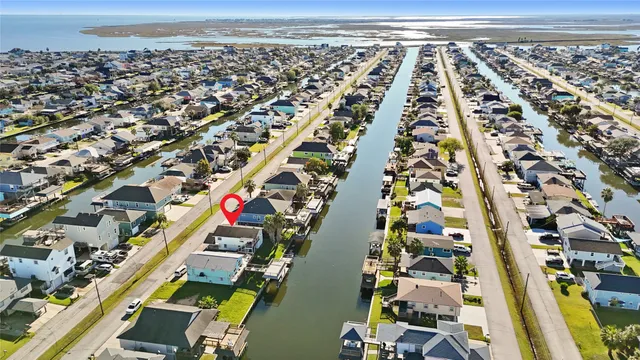 $299,000 | 434 Pompano Street, Bayou Vista, TX 77563