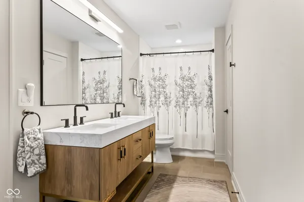 $1,595,000 | 16230 Remington Drive, Fishers, IN 46037