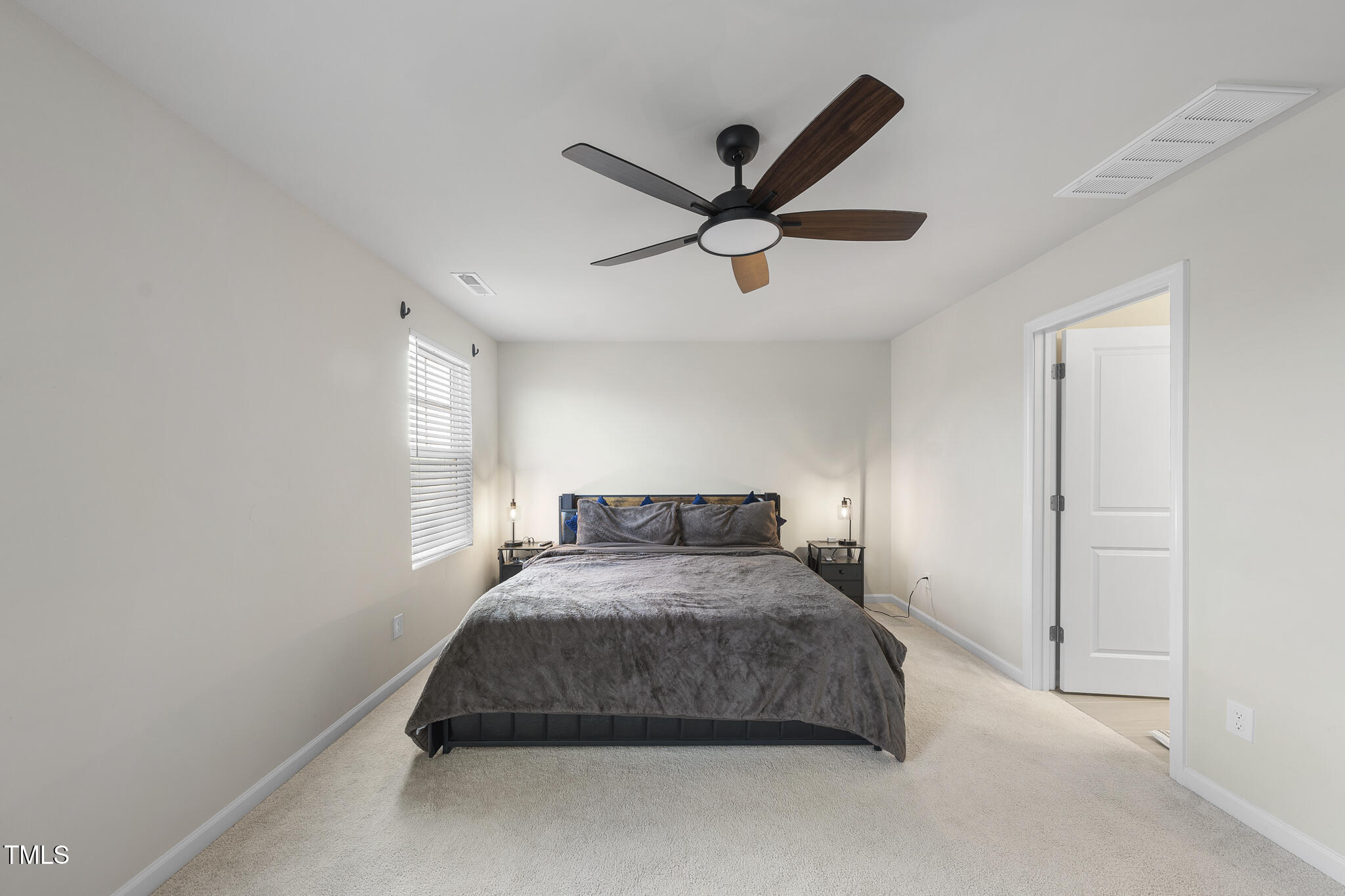 6318 Perry Creek Road Raleigh, NC 27616 - Photo 8 of 21 DSC04850
