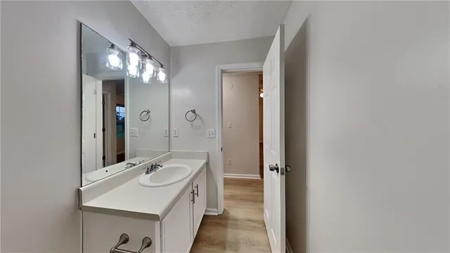 $289,900 | 943 Colvin Drive, Locust Grove, GA 30248