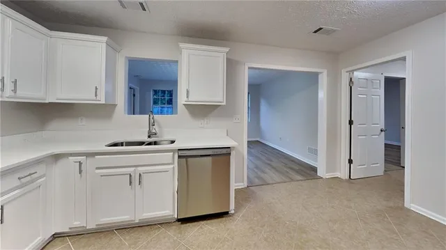 $289,900 | 943 Colvin Drive, Locust Grove, GA 30248