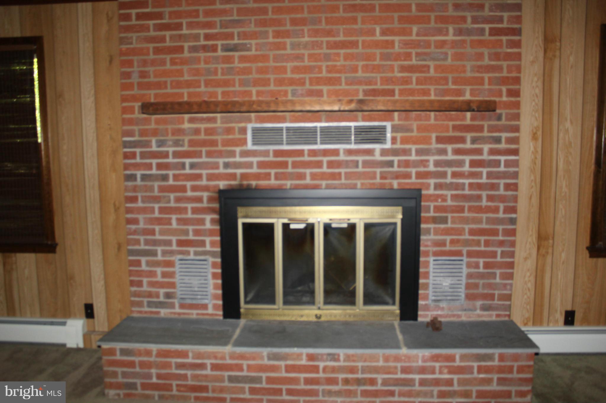 541 Luchase Road Linden, VA 22642 - Photo 24 of 26 Family Room
