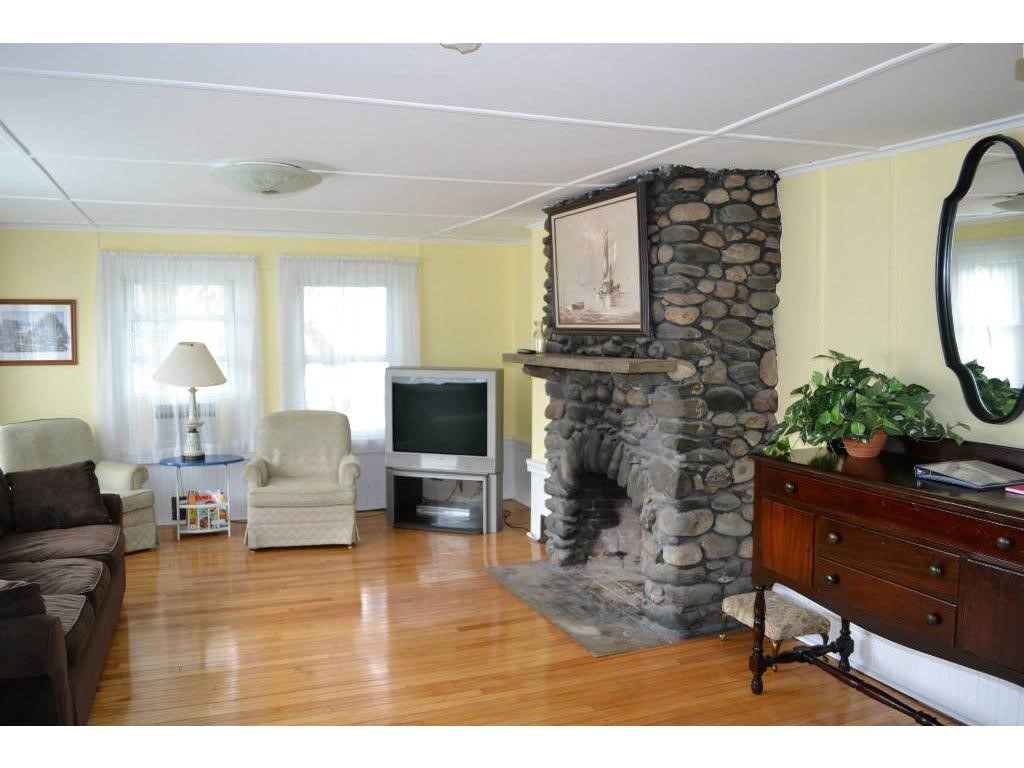 324 Long Sands Road York, ME 03909 - Photo 6 of 31 Gallery Image 6