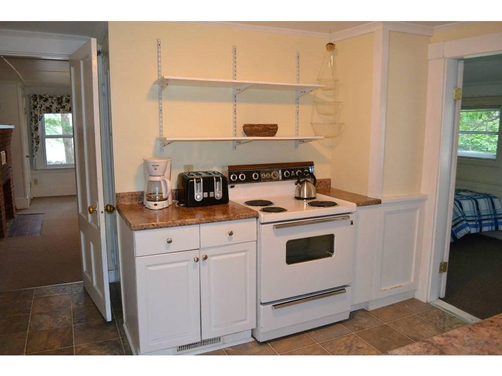 324 Long Sands Road York, ME 03909 - Photo 9 of 31 Gallery Image 9