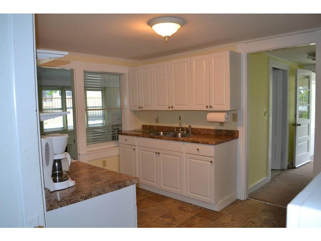 324 Long Sands Road York, ME 03909 - Photo 10 of 31 Gallery Image 10
