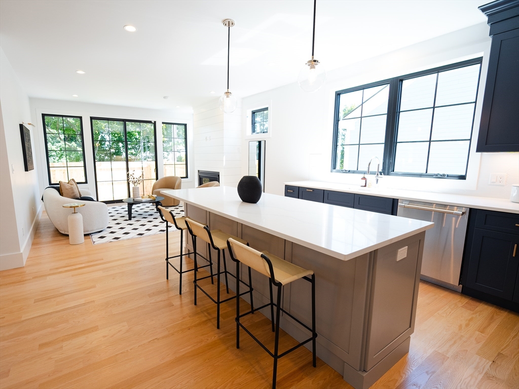 20 Crescent Road, Unit 20 Needham, MA 02494 - Photo 4 of 16