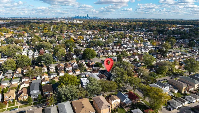 $5,000 | 2201 North 74th Court, Elmwood Park, IL 60707