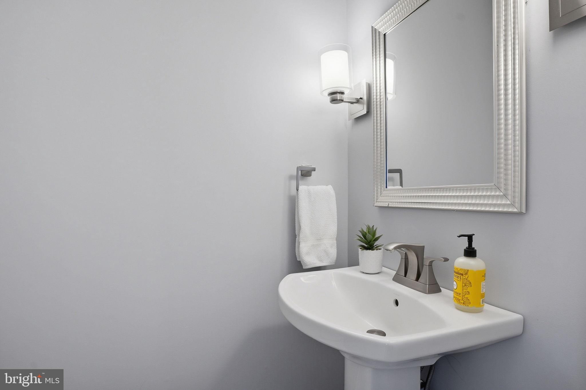 212 Spruce Avenue Edgewater, MD 21037 - Photo 17 of 45 Powder Room