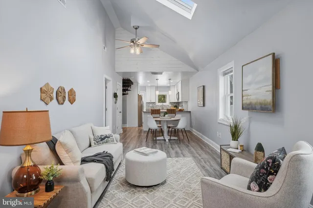 $440,000 | 212 Spruce Avenue, Edgewater, MD 21037