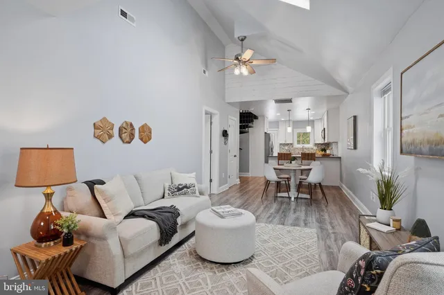 $440,000 | 212 Spruce Avenue, Edgewater, MD 21037