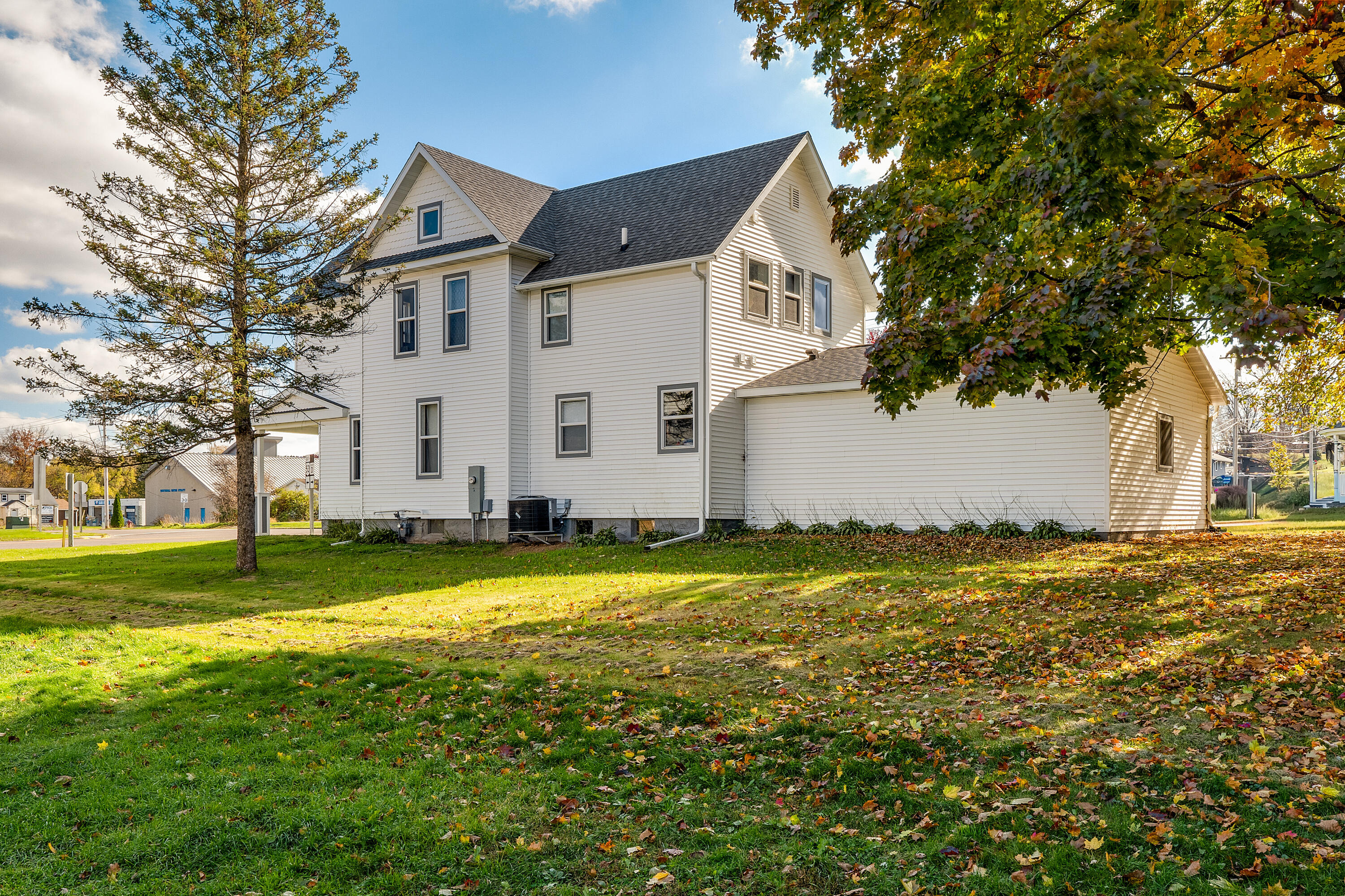 36015 Main Street Whitehall, WI 54773 - Photo 23 of 31 Side of Property