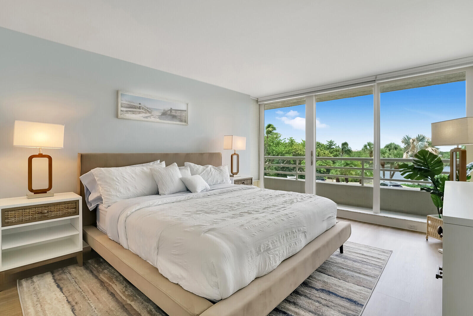 4101 North Ocean Boulevard, Unit D207 Boca Raton, FL 33431 - Photo 27 of 38 Guest Bedroom
