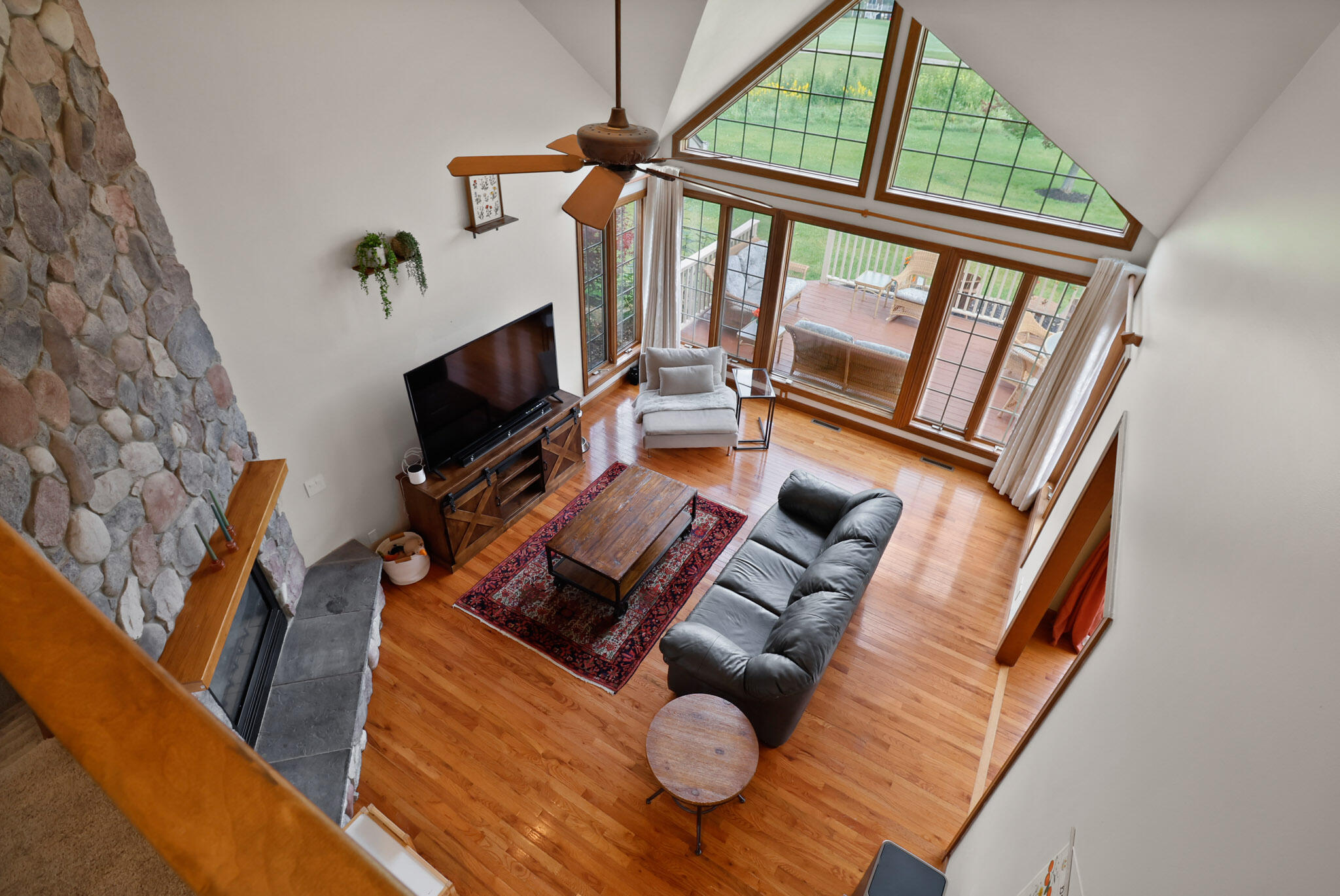 281 Larwick Circle Valparaiso, IN 46385 - Photo 14 of 40 2048x1370