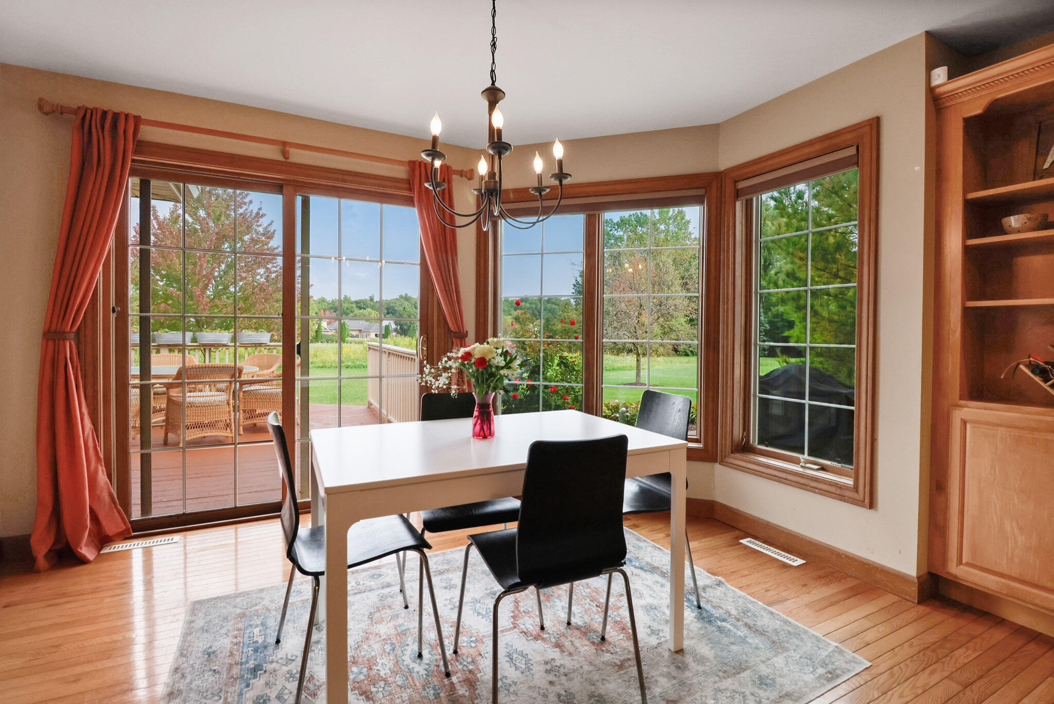 281 Larwick Circle Valparaiso, IN 46385 - Photo 16 of 40 2048x1369