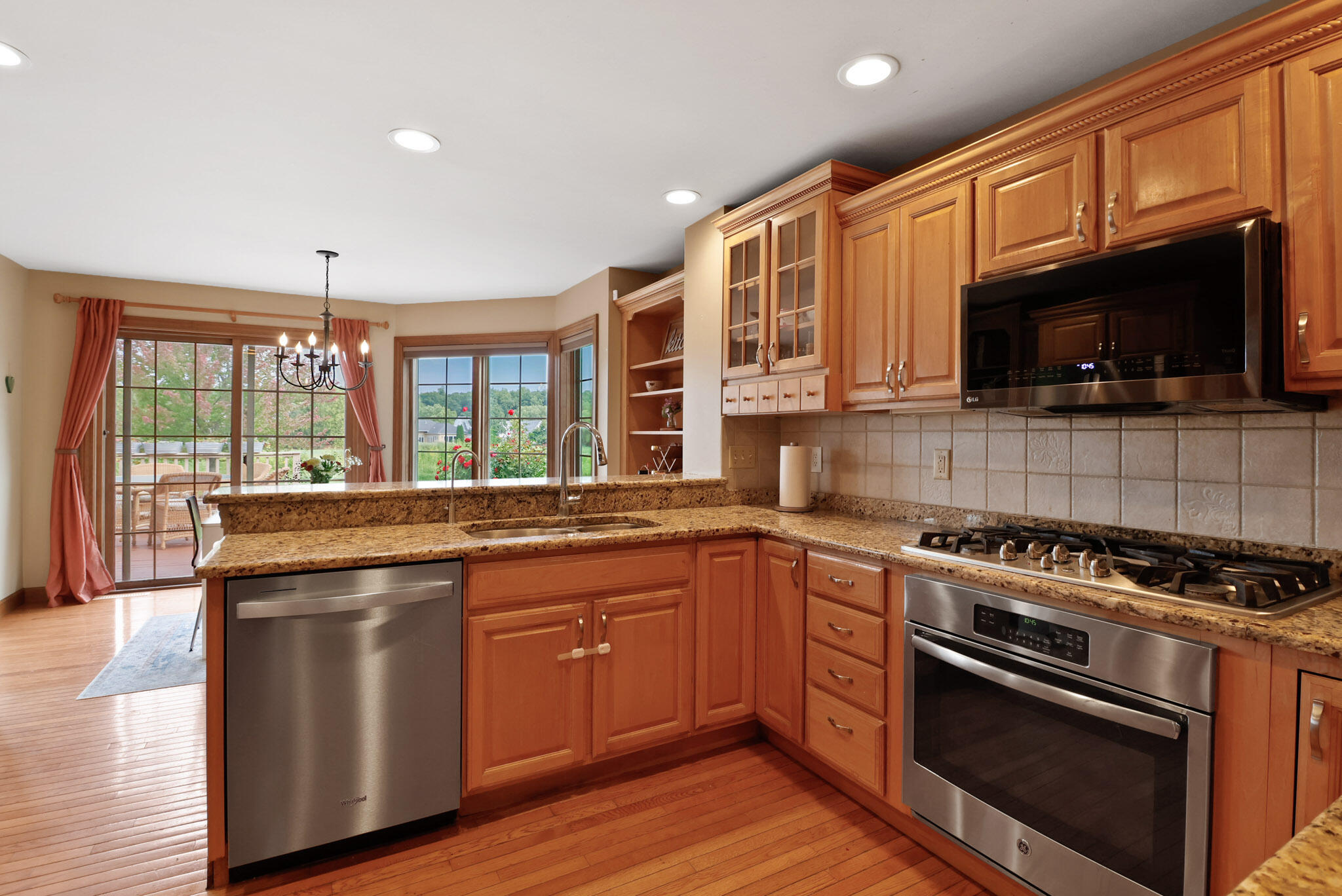 281 Larwick Circle Valparaiso, IN 46385 - Photo 17 of 40 2048x1368