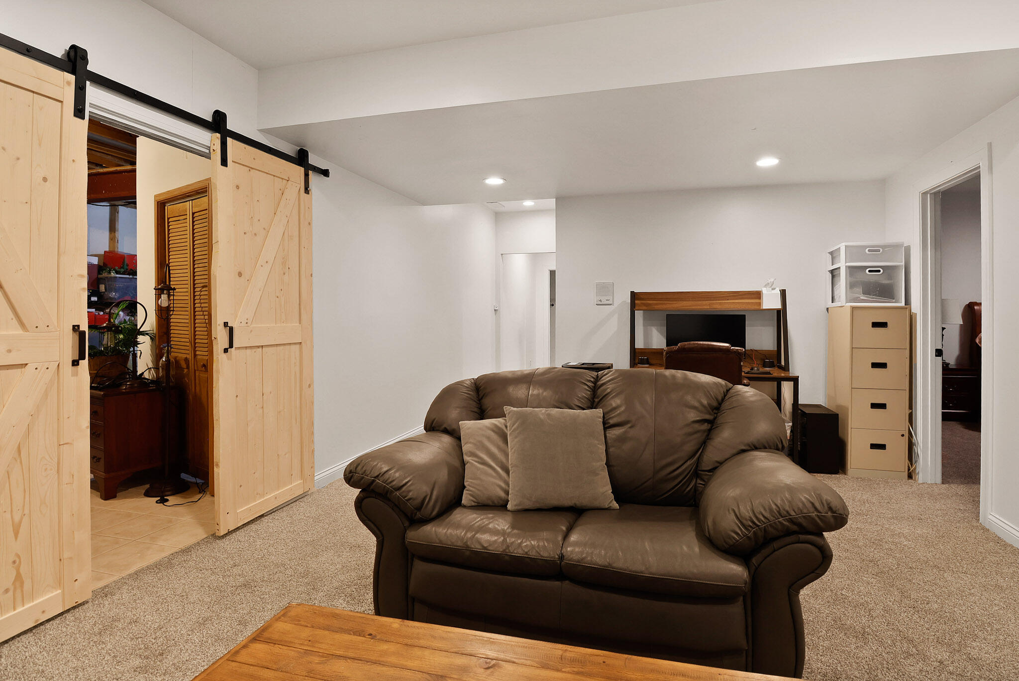 281 Larwick Circle Valparaiso, IN 46385 - Photo 32 of 40 2048x1369