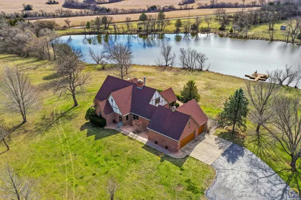 $1,200,000 | 10047.5 Southwest 101st Street, Auburn, KS 66402