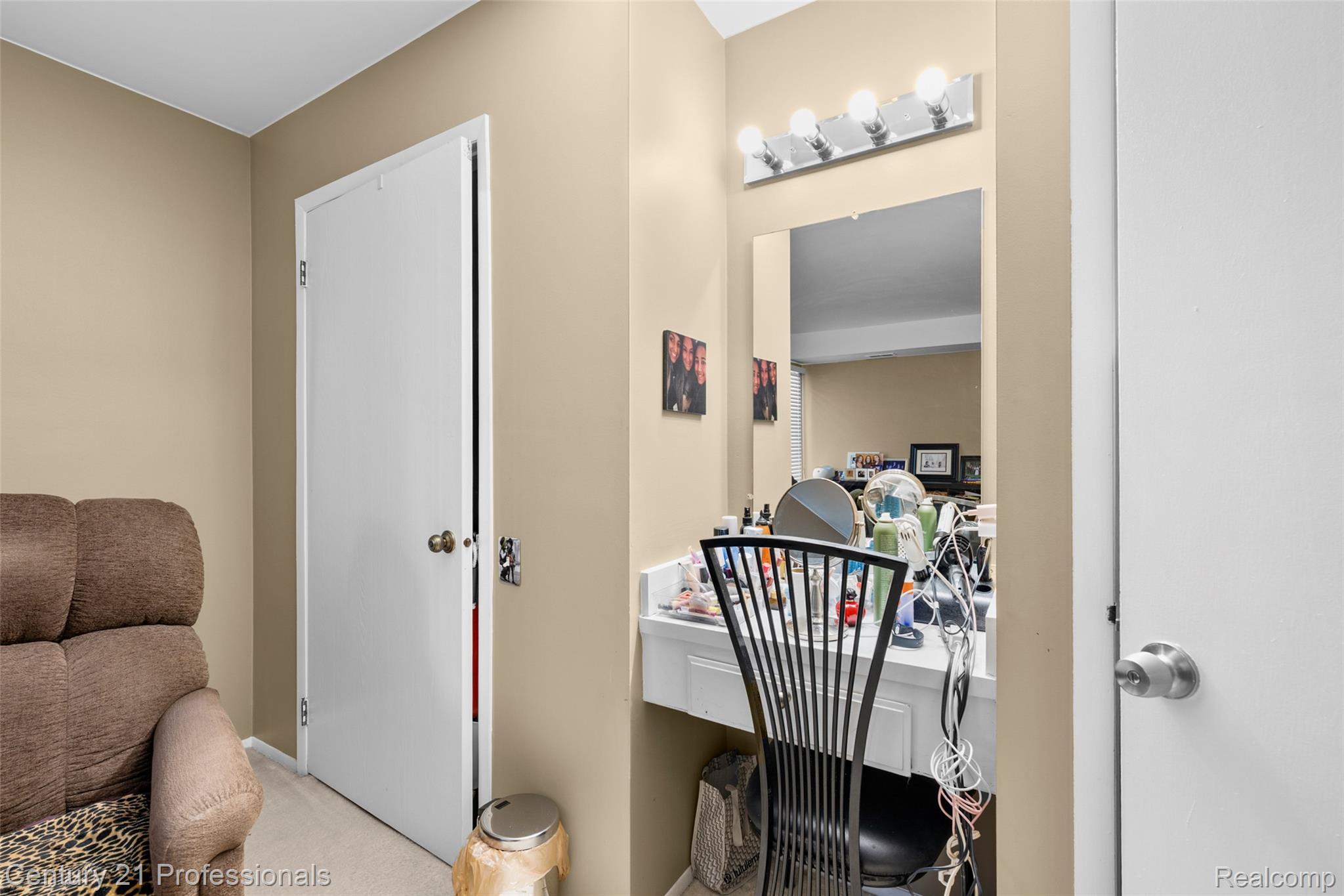 30515 West 14 Mile Road, Unit 26 Farmington, MI 48334 - Photo 22 of 24 DSC_2437.jpg