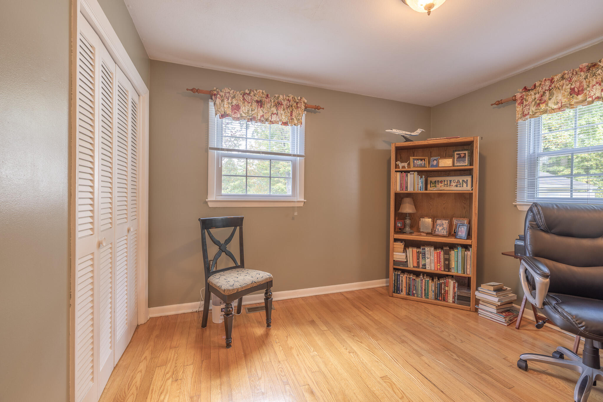 21347 Plantation Road Bristol, VA 24202 - Photo 19 of 38 1R9A4621-HDR