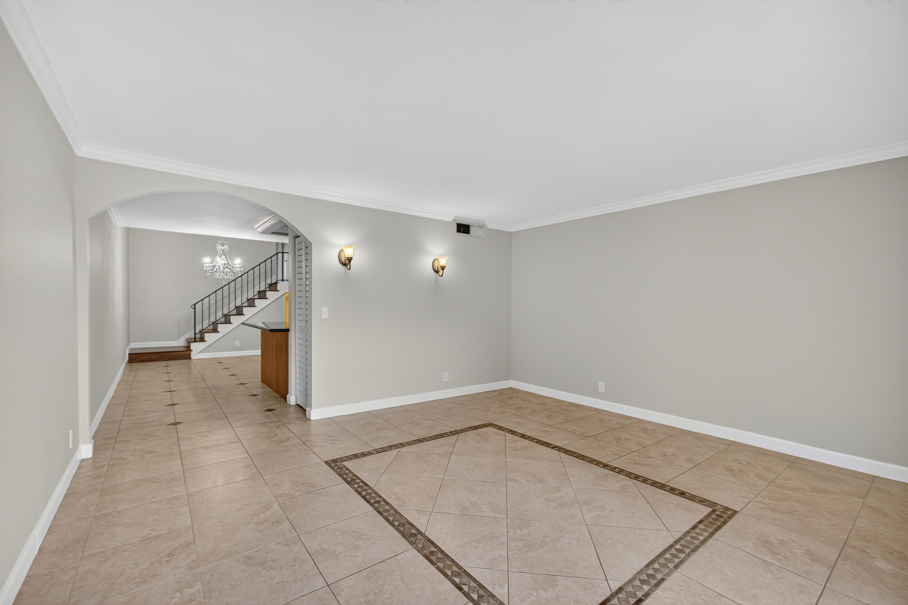 382 Golfview Road, Unit C North Palm Beach, FL 33408 - Photo 15 of 65 Family room