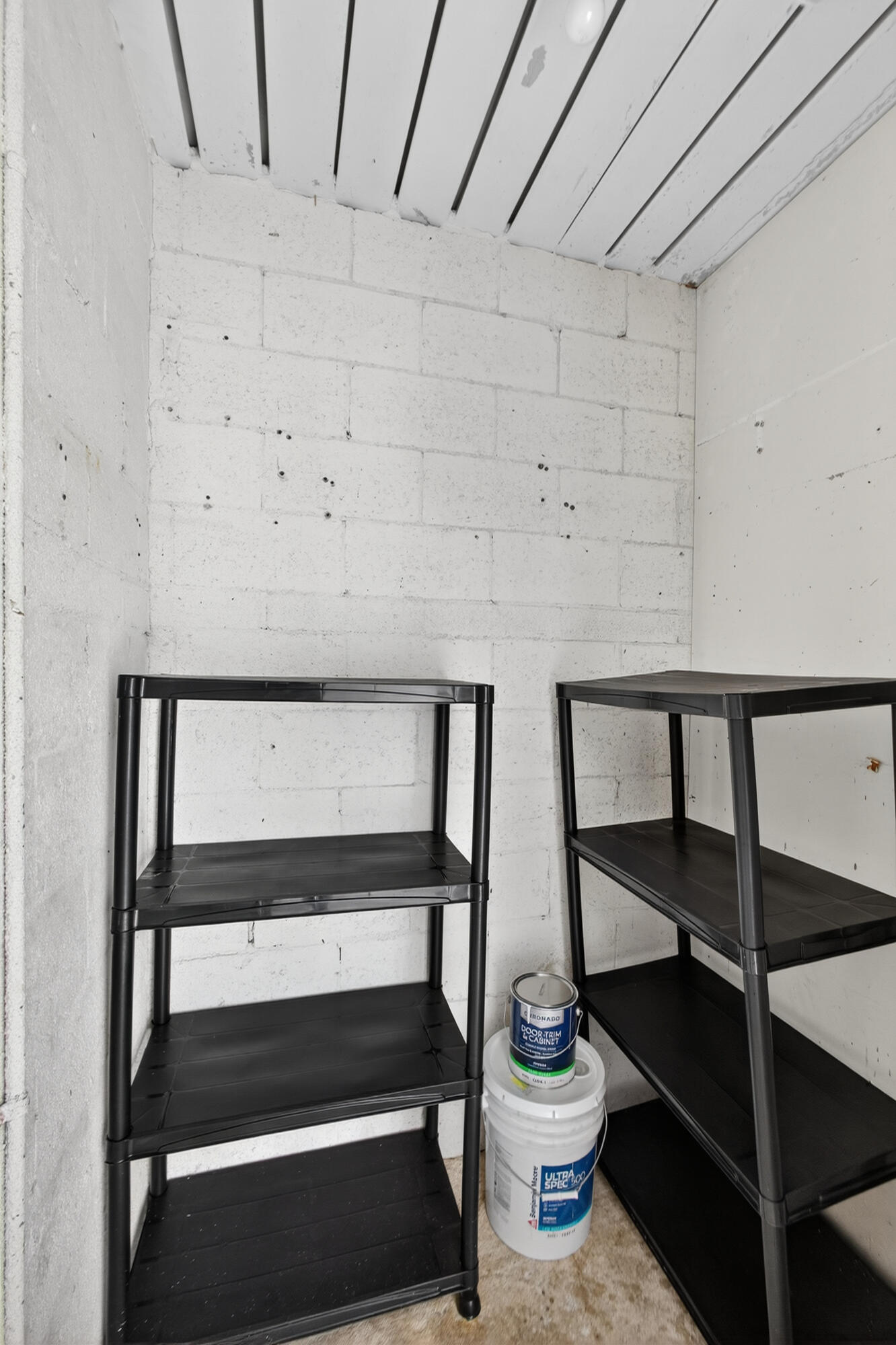 382 Golfview Road, Unit C North Palm Beach, FL 33408 - Photo 44 of 65 Patio storage area