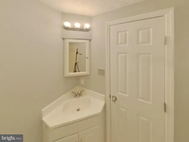 $2,429 | 2551 Log Mill Court, Crofton, MD 21114