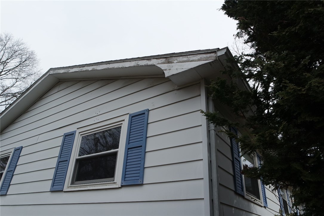 127 Old Pine Road Narragansett, RI 02882 - Photo 6 of 29 Gallery Image 6