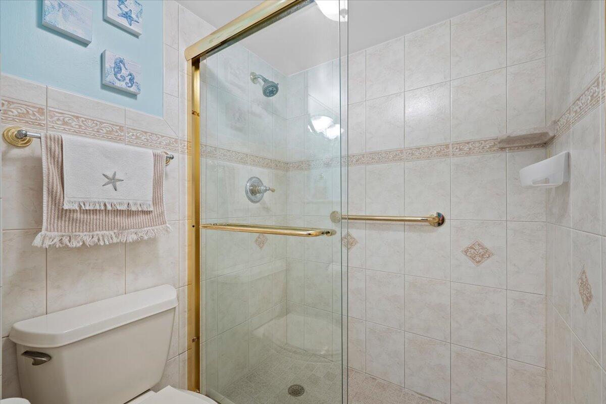1205 Sandy Lane, Unit 145 Singer Island, FL 33404 - Photo 16 of 30 18-LUX_8279