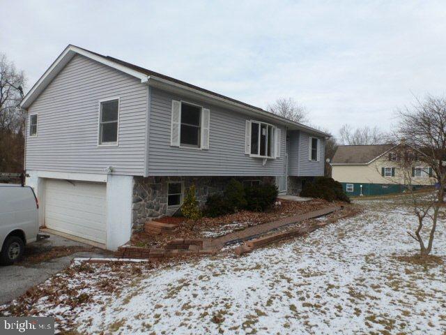 430 Wago Road Mount Wolf, PA 17347 - Photo 3 of 35 Gallery Image 3