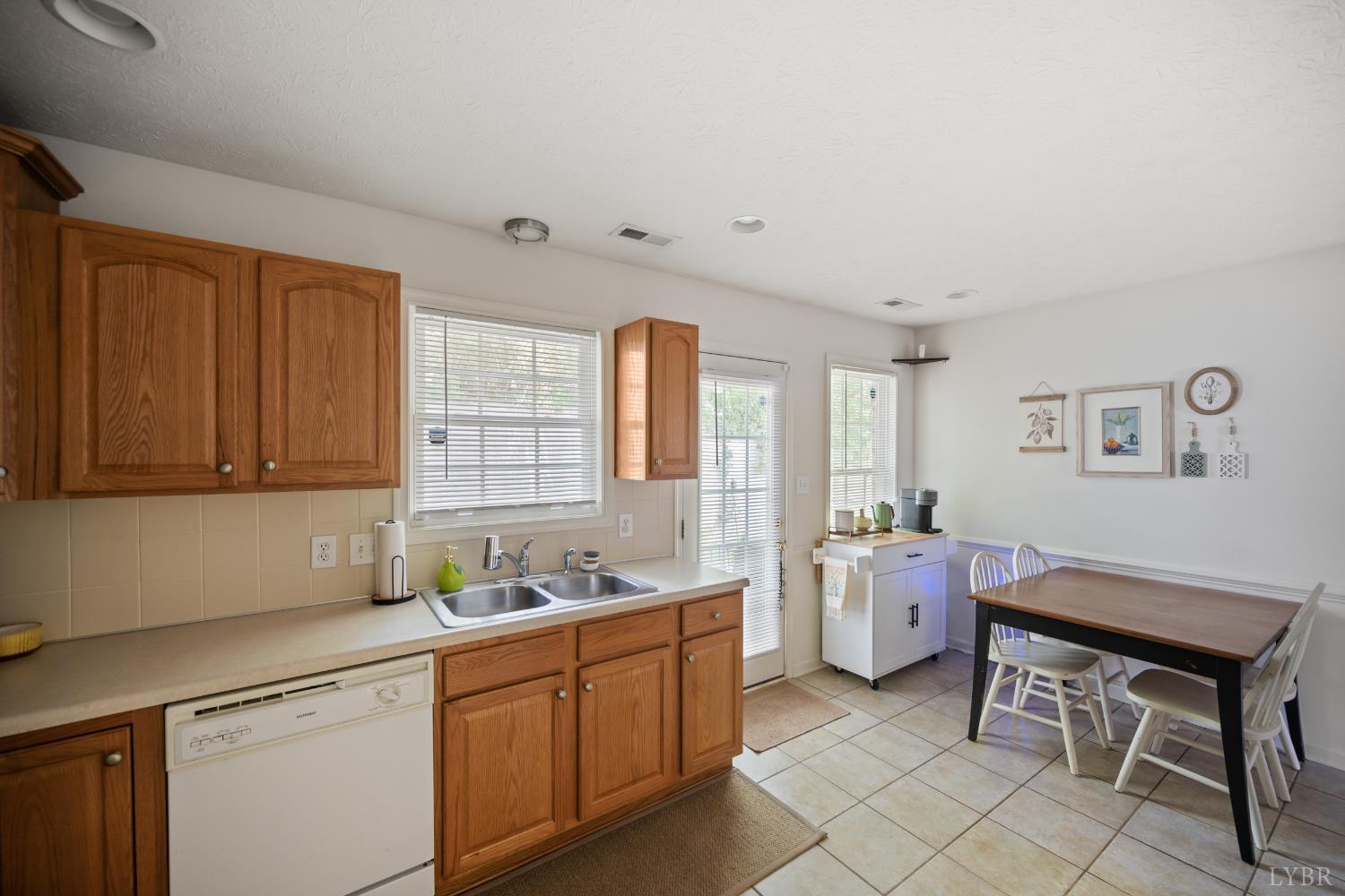 2004 Wards Ferry Road, Unit 18 Lynchburg, VA 24502 - Photo 18 of 31