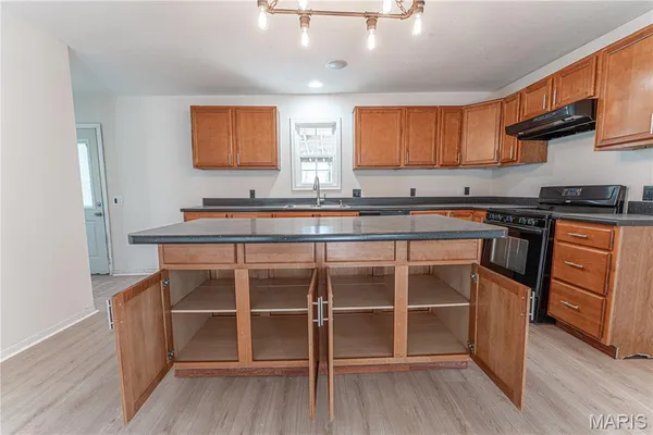 $150,000 | 202 West Canada Street, Sturgeon, MO 65284