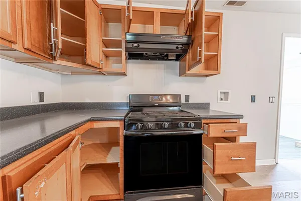 $150,000 | 202 West Canada Street, Sturgeon, MO 65284