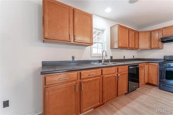 $150,000 | 202 West Canada Street, Sturgeon, MO 65284