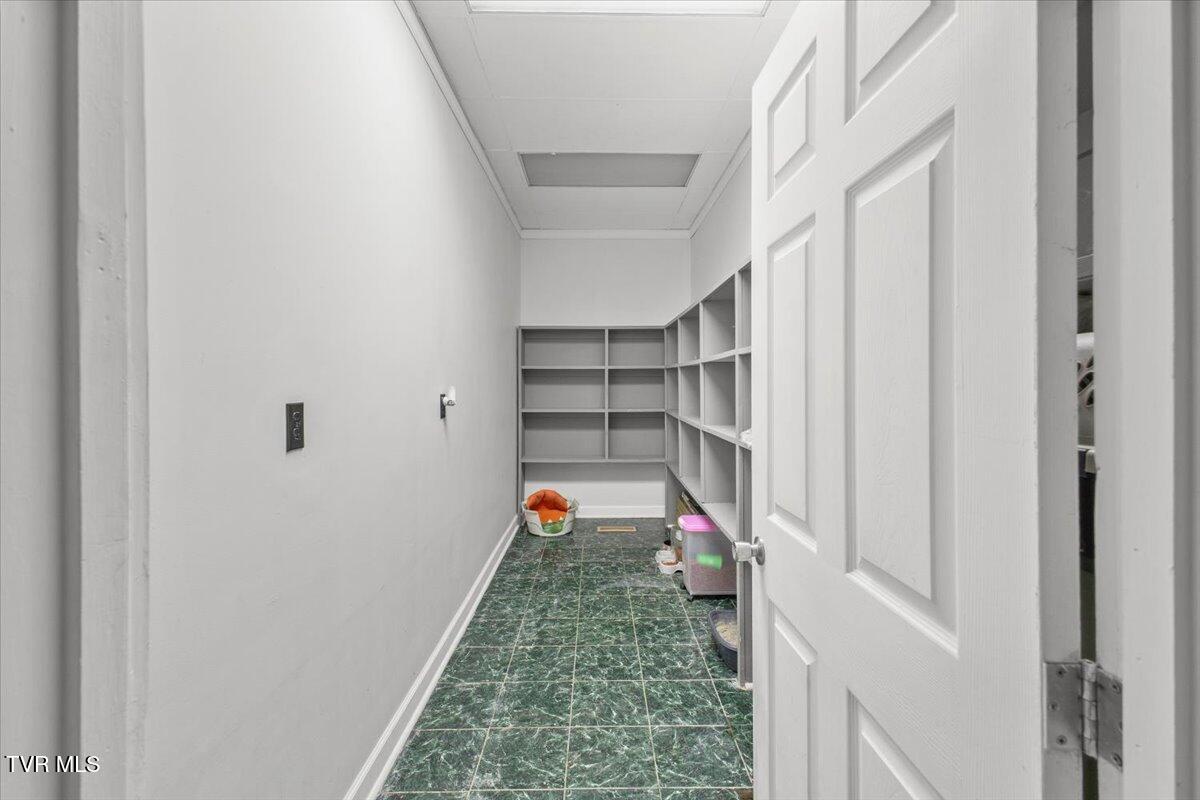 2447 Denton Valley Road Bristol, TN 37620 - Photo 14 of 41 15-128A2420