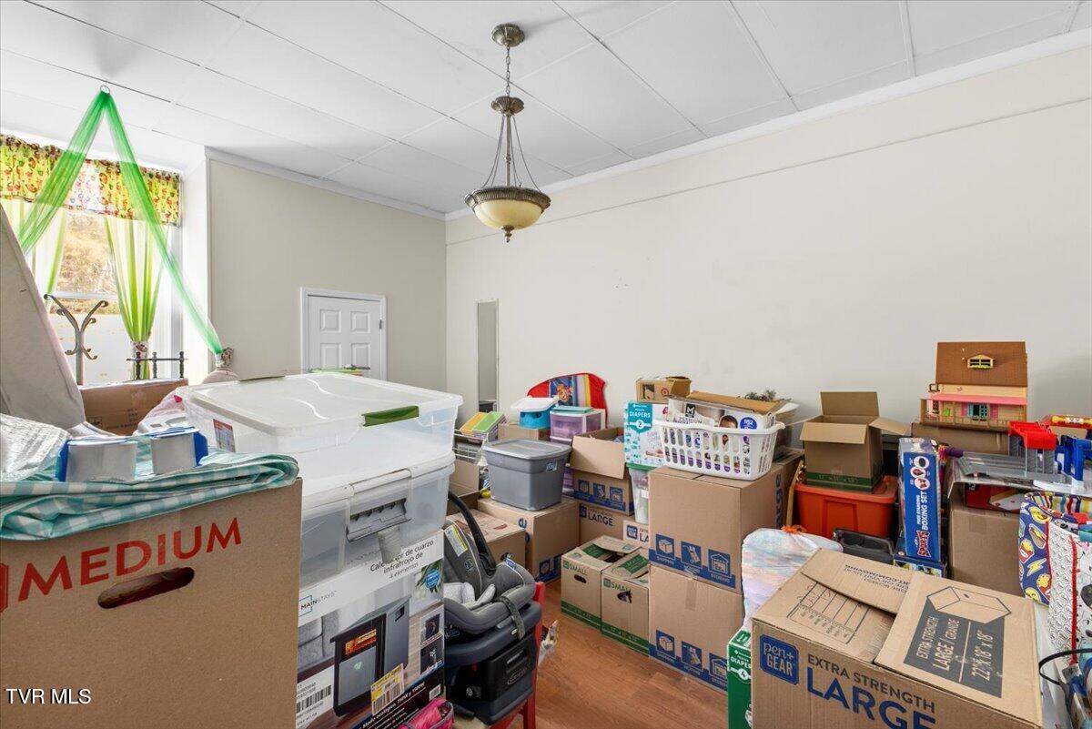 2447 Denton Valley Road Bristol, TN 37620 - Photo 16 of 41 17-128A2427