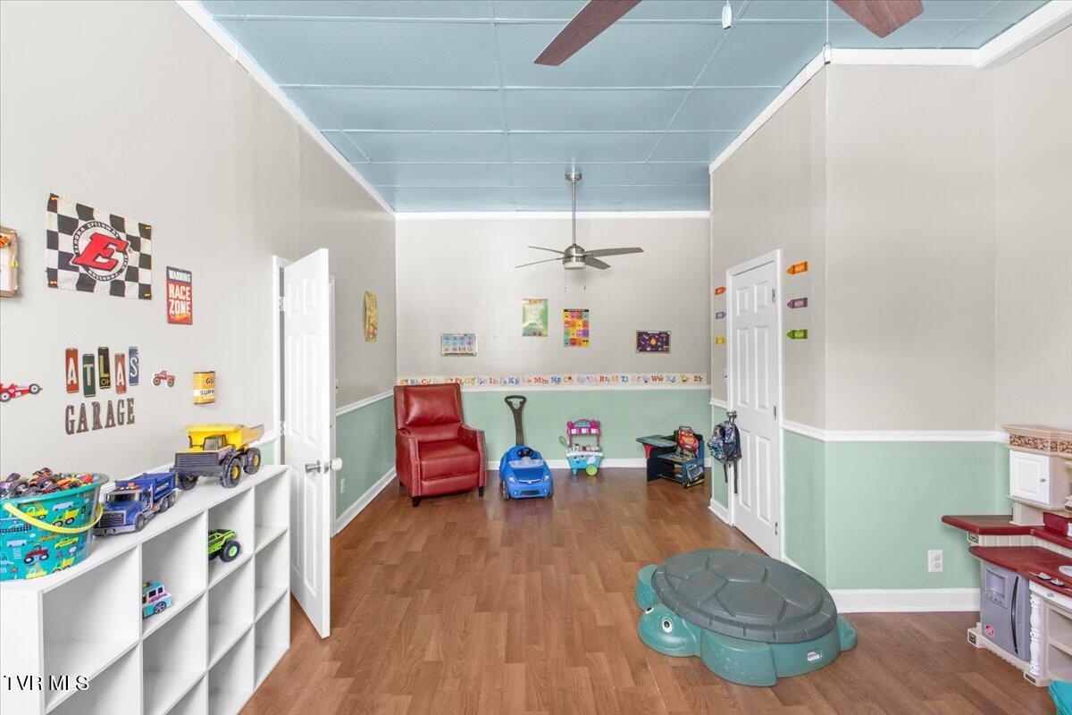 2447 Denton Valley Road Bristol, TN 37620 - Photo 17 of 41 18-128A2431